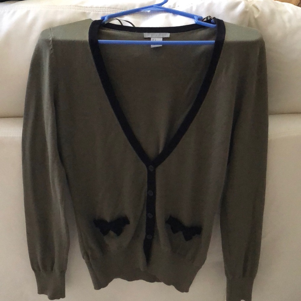 H&M🥑Green & Black ⚫️ Cardigan